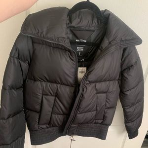 NWT hollister puffer jacket